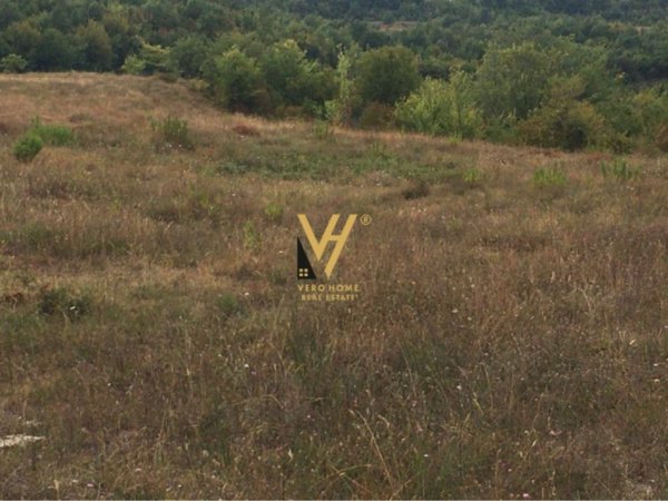 Tirane, shitet toke , 5.500 m² 275.000 € (GURRE E VOGEL)