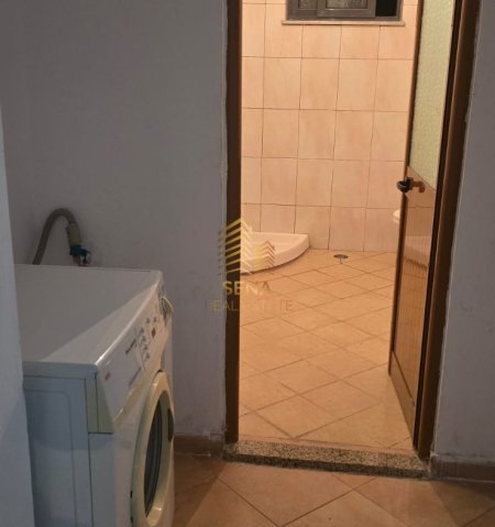 Tirane, jepet me qera apartament 2+1+Ballkon Kati 1, 80 m² 350 € (Rruga Llambi Bonata)
