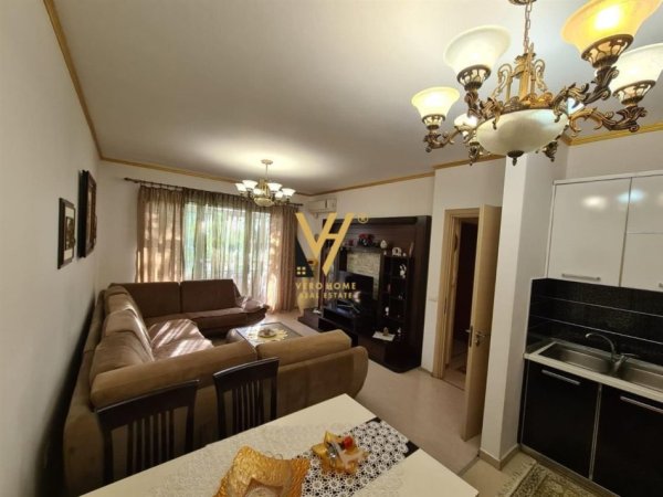 Tirane, jepet me qera apartament 1+1+Ballkon Kati 4, 67 m² 500 € (DON BOSKO)