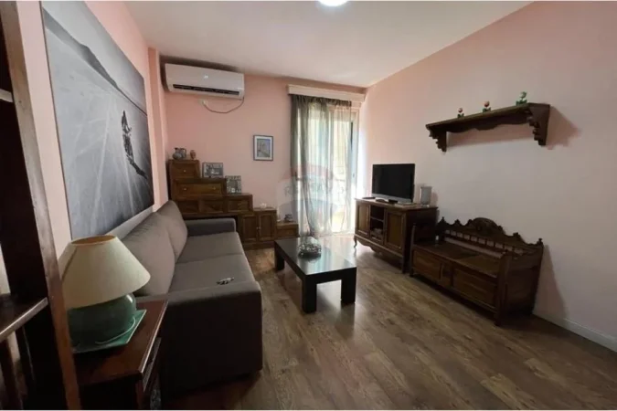 Tirane, jepet me qera apartament 1+1 Kati 2, 68 m² 500 € (Myslym Shyri)