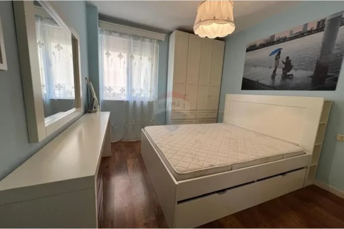 Tirane, jepet me qera apartament 1+1 Kati 2, 68 m² 500 € (Myslym Shyri)