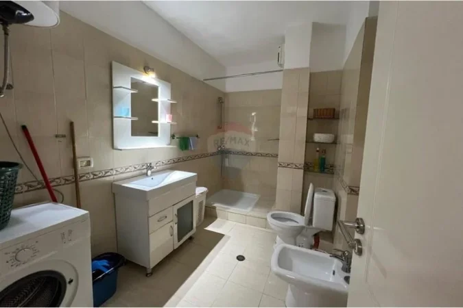 Tirane, jepet me qera apartament 1+1 Kati 2, 68 m² 500 € (Myslym Shyri)