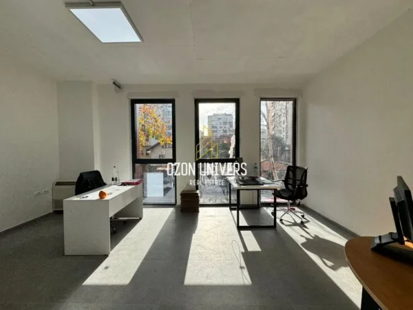 Tirane, shitet ambjent biznesi Kati 1, 62 m² 360.000 € (Rruga E Kavajes,Galeria Roma)