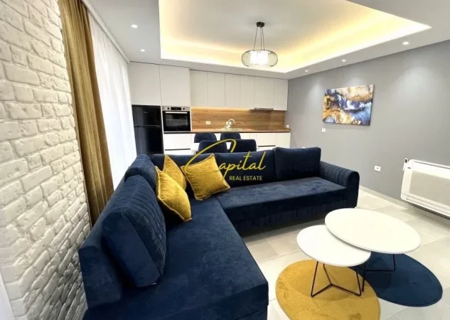 Tirane, jepet me qera apartament 2+1 Kati 2, 120 m² 800 € (KODRA E DIELLIT 1)