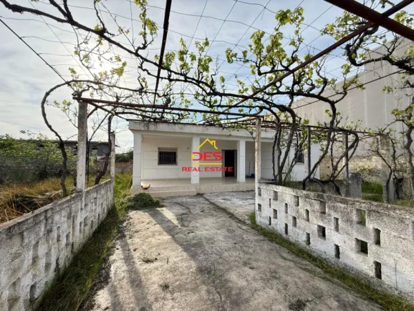 Vlore, shitet shtepi 2+1+Ballkon Kati 0, 128 m² 155.000 € (Rruga Mis Durhan)