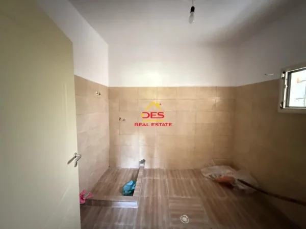 Vlore, shitet shtepi 2+1+Ballkon Kati 0, 128 m² 155.000 € (Rruga Mis Durhan)