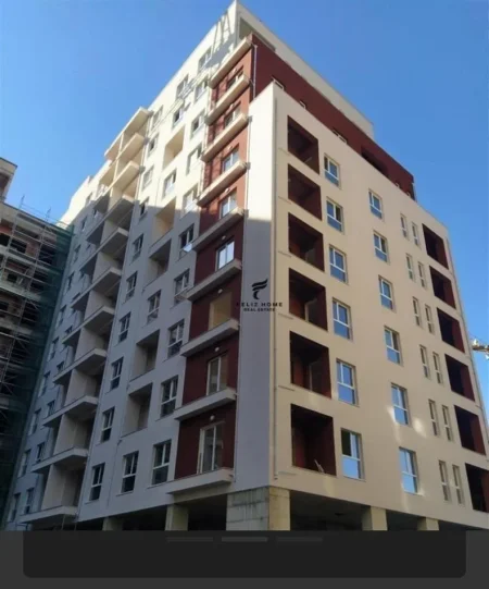 Tirane, shitet apartament 1+1+Ballkon Kati 2, 72 m² 133.000 € (LAPRAKE)