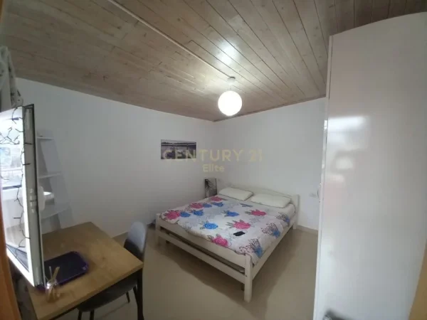 Tirane, jepet me qera apartament 3+1 Kati 10, 118 m² 650 € (Ish Parku)