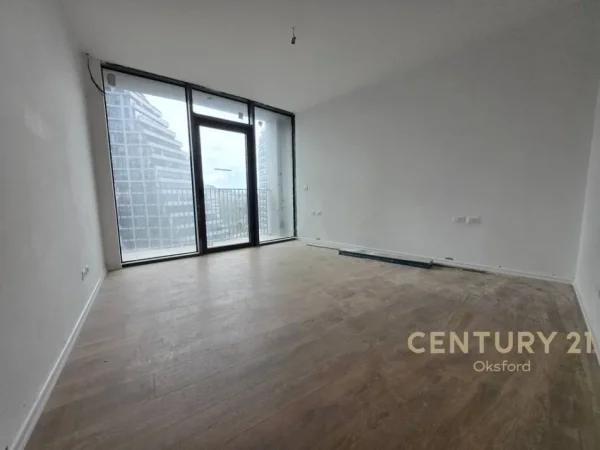 Tirane, jepet me qera ambjent biznesi Kati 6, 215 m² 2.500 € (Lake View)