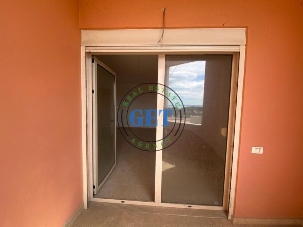Durres, shitet garsonier 1+1 Kati 6, 55 m² 