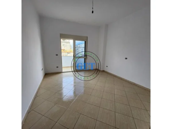 Durres, shitet apartament 2+1 Kati 5, 105 m² 120.000 € (Sotir Noka", Durres)