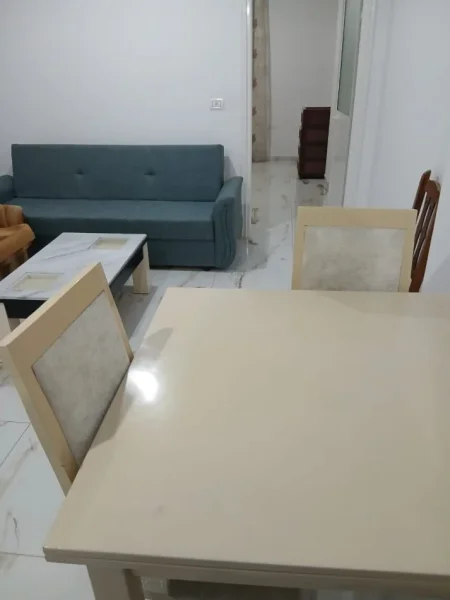 Tirane, jepet me qera apartament 1+1+Ballkon Kati 1, 58 m² 300 € (ASTIR)