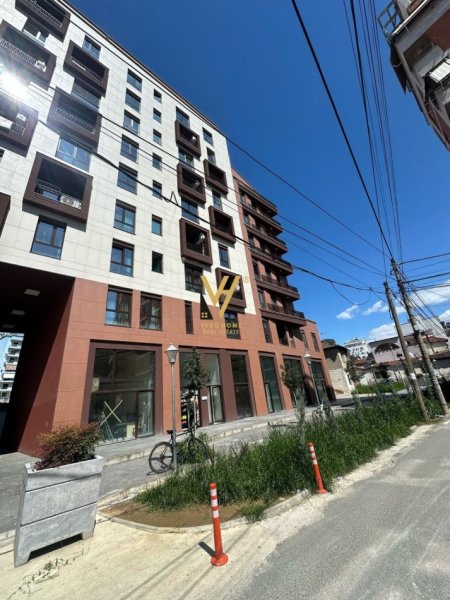 Tirane, jepet me qera apartament 2+1+Ballkon Kati 4, 90 m² 1.500 € (MYSLYM SHYRI)