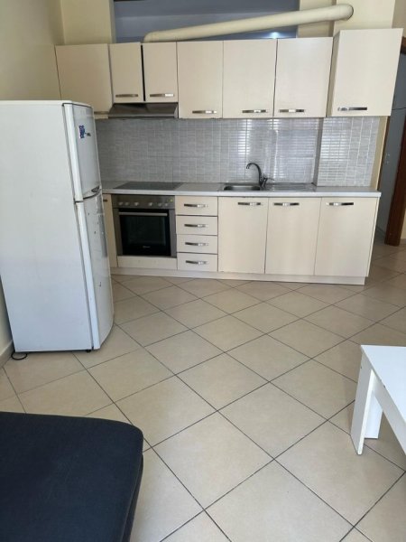 Tirane, jepet me qera apartament 1+1+Aneks+Ballkon Kati 4, 70 m² 350 € (astir)