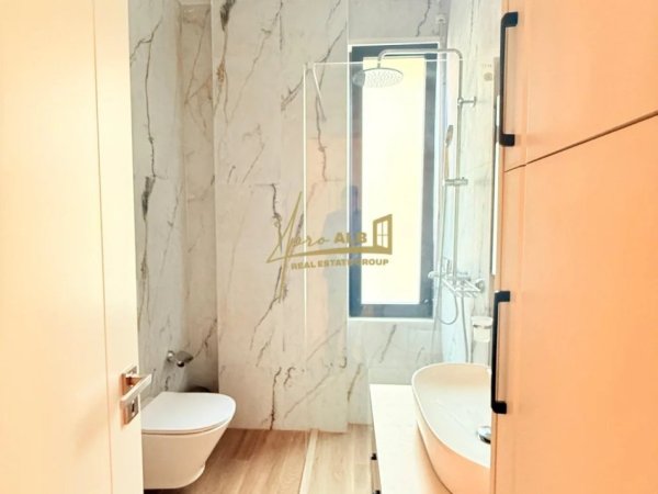 Tirane, jepet me qera apartament 2+1+Ballkon Kati 3, 102 m² 900 € (Porcelan, Rezidenca Erli)
