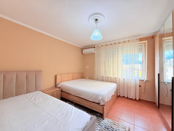 Tirane, jepet me qera apartament 2+1+Ballkon Kati 5, 68 m² 500 € (Restorant Durresi)