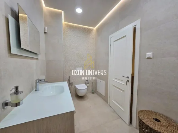 Tirane, shitet apartament 2+1+Ballkon Kati 10, 119 m² 320.000 € (Rruga Sami Frasheri,Liqeni i Tiranes)