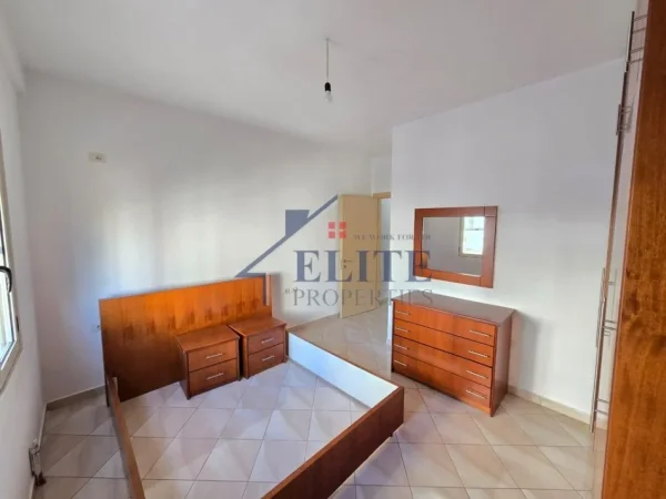 Tirane, shitet apartament 2+1+Ballkon Kati 4, 119 m² 137.000 € (Yzberisht)
