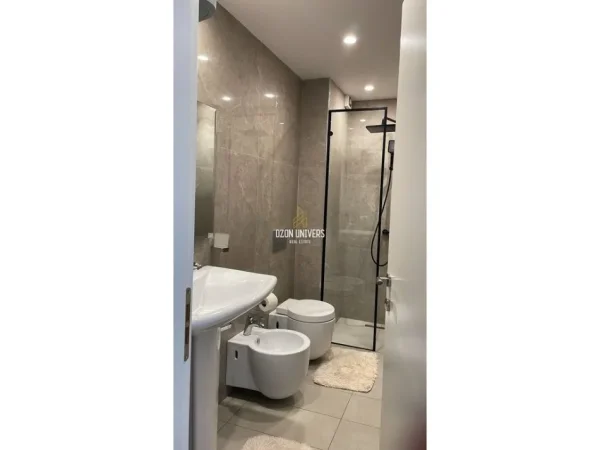 Tirane, jepet me qera apartament 1+1 Kati 6, 65 m² 800 € (Myslym Shyri)
