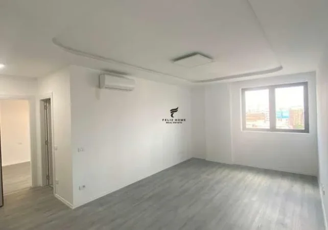 Tirane, jepet me qera zyre Kati 7, 115 m² 900 € (KOMUNA E PARISIT)