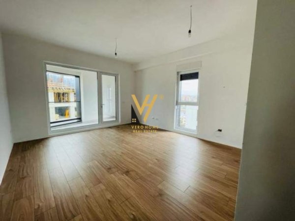 Tirane, jepet me qera apartament 3+1+Ballkon Kati 9, 120 m² 500 € (BULEVARDI I RI)