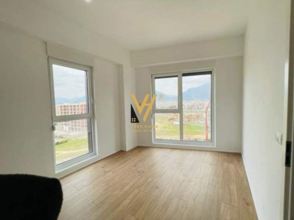 Tirane, jepet me qera apartament 3+1+Ballkon Kati 9, 120 m² 500 € (BULEVARDI I RI)