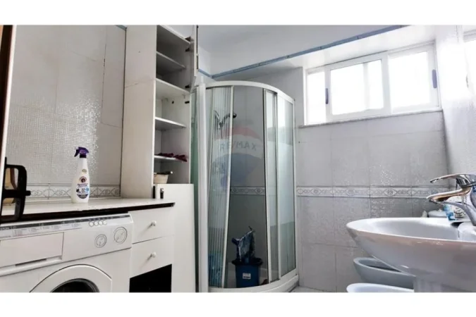 Tirane, jepet me qera apartament 3+1 Kati 2, 99 m² 650 € (Rruga Sami Frasheri)