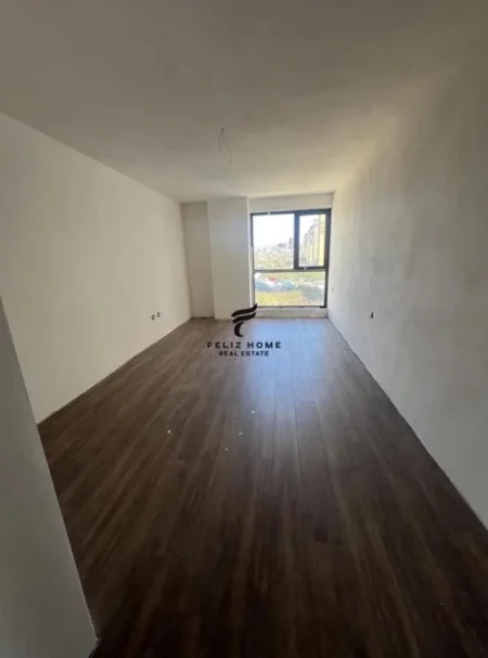 Tirane, jepet me qera apartament 1+1+Ballkon Kati 3, 81 m² 600 € (FUSHA E AVIACIONIT)