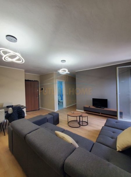 ALF51418 Tirane, jepet me qera apartament 2+1 Kati 3, 95 m² 400 € (Shkoze)