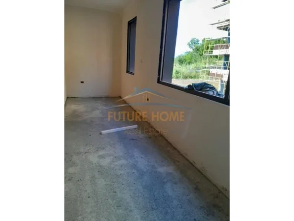 Tirane, shes apartament 2+1 Kati 3, 124 m² 180.000 € (Ruga Elbasanit)