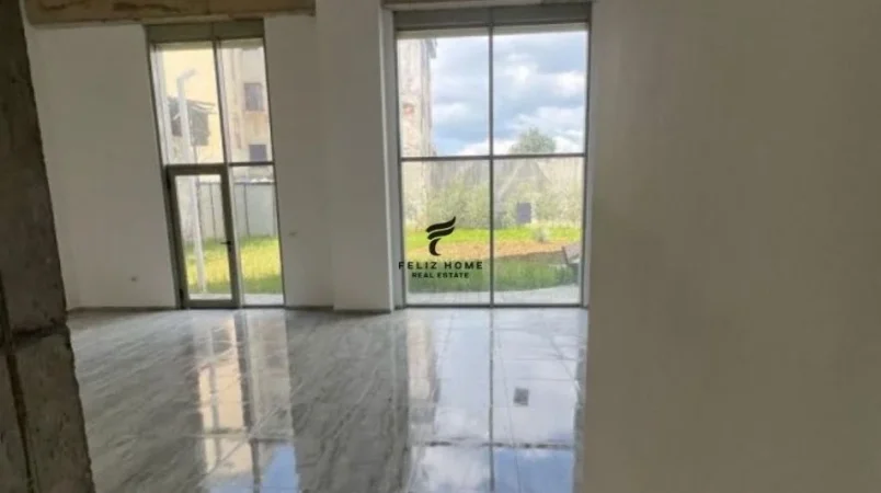 Tirane, jepet me qera dyqan Kati 0, 117 m² 1.000 € (SIRI KODRA)