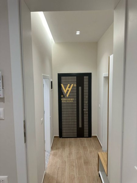 Tirane, jepet me qera apartament 2+1+Ballkon Kati 1, 80 m² 600 € (DON BOSKO)