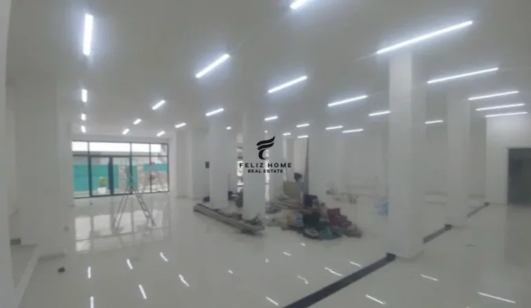 Tirane, jepet me qera ambjent biznesi Kati 0, 250 m² 2.300 € (5 MAJI)