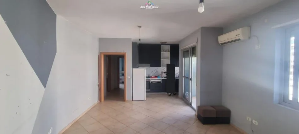 Tirane, shes apartament 2+1 Kati 7, 90 m² 208.000 € (komuna e parisit)