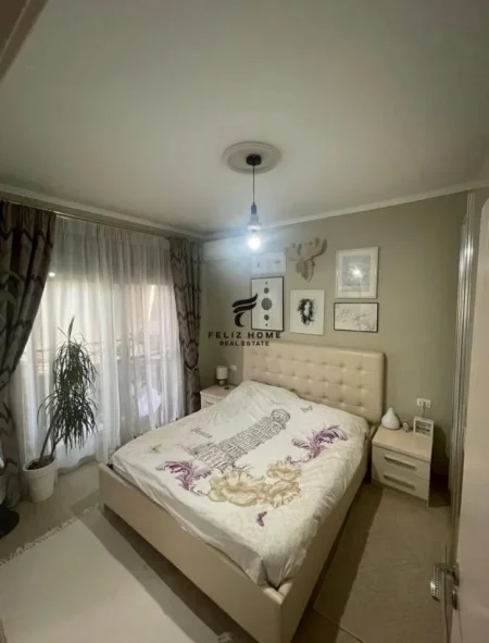 Tirane, jepet me qera apartament 2+1+Ballkon Kati 3, 95 m² 700 € (LIQENI I THATE)