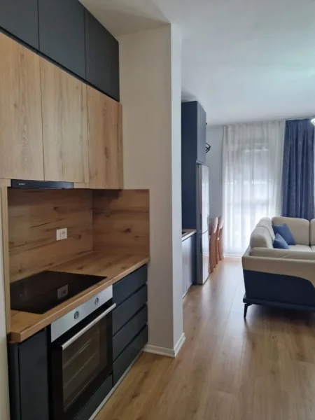 Tirane, jepet me qera apartament 1+1 Kati 4, 70 m² 650 € (Don Bosko)