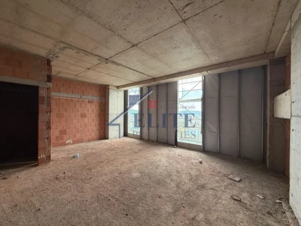 Tirane, shitet apartament 1+1+Ballkon Kati 16, 76 m² 250.000 € (ish ekspozita)