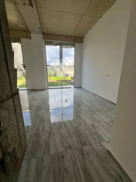Shqiperi, jepet me qera zyre Kati 0, 177 m² 1.000 € (bulevardi i ri)