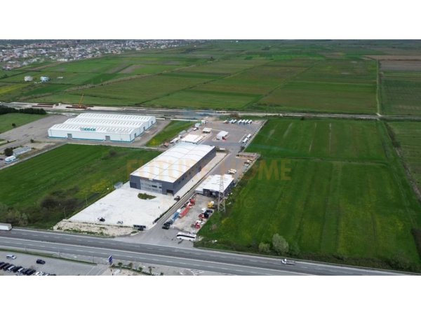 Tirane, jepet me qera magazine Kati 0, 7.783 m² 14.000 € (Autostrada Tirane Durres)
