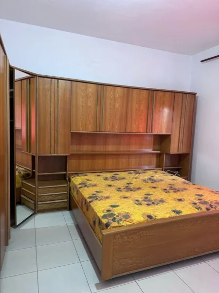Tirane, jepet me qera shtepi 2+1 Kati 1, 100 m² 400 € (Astir)