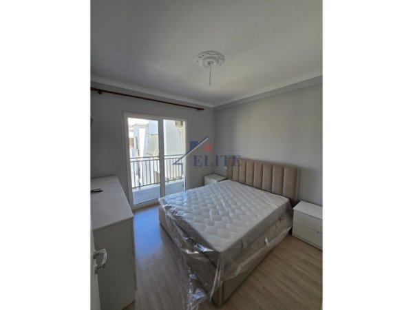Tirane, jepet me qera apartament 1+1 Kati 6, 70 m² 400 € (yzberisht)