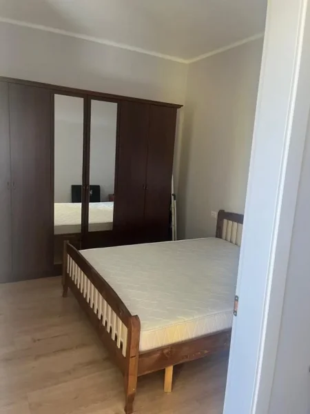 Tirane, jepet me qera apartament 2+1 Kati 6, 70 m² 450 € (yzberisht)