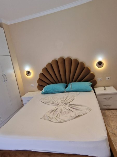 Tirane, jepet me qera apartament 2+1+Ballkon Kati 6, 110 m² 800 € (rruga Don Bosko)