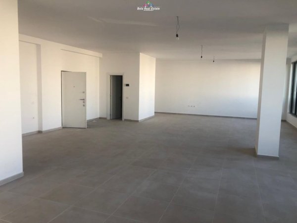 Tirane, jepet me qera zyre Kati 1, 132 m² 1.600 € (asl)