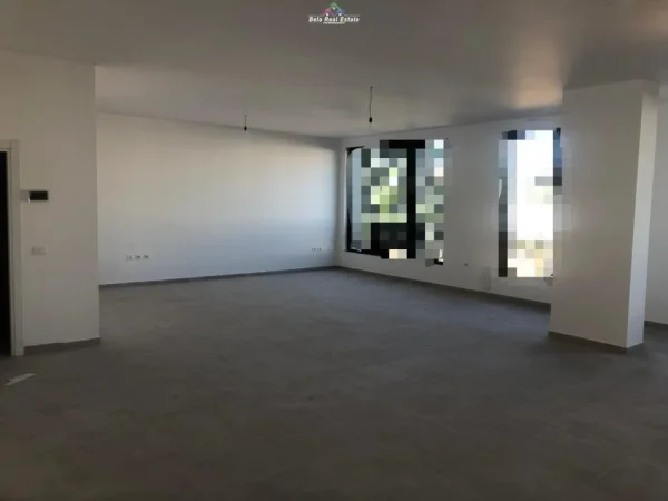 Tirane, jepet me qera zyre Kati 1, 132 m² 1.600 € (asl)