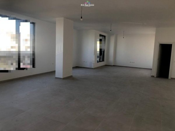 Tirane, jepet me qera zyre Kati 1, 132 m² 1.600 € (asl)