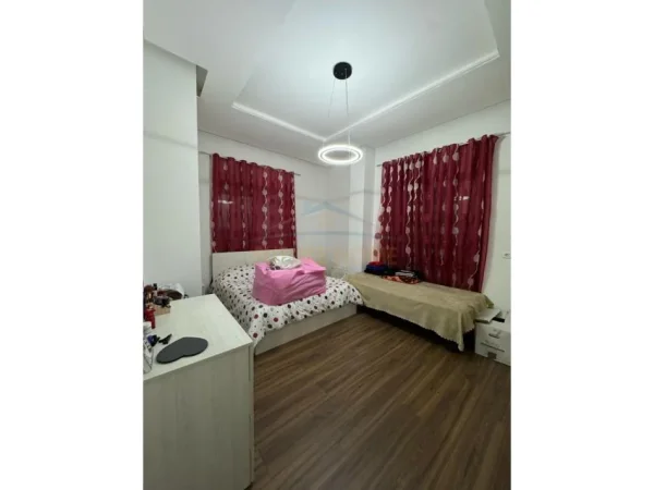 Tirane, shitet apartament 1+1+Ballkon Kati 2, 56 m² 82.000 € (Fresk)
