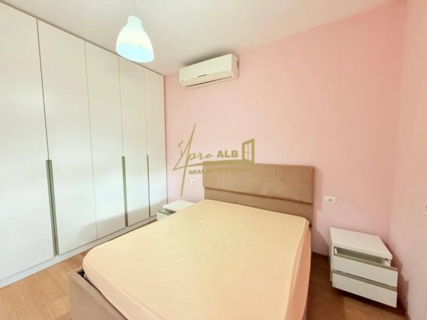 Tirane, jepet me qera Vile 1+1+Ballkon Kati 1, 89 m² 550 € (Prane Ardenos, Rruga Princ Vidi)