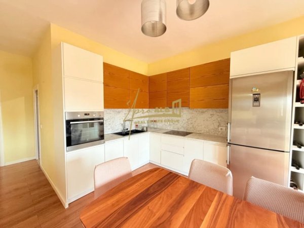 Tirane, jepet me qera Vile 1+1+Ballkon Kati 1, 89 m² 550 € (Prane Ardenos, Rruga Princ Vidi)