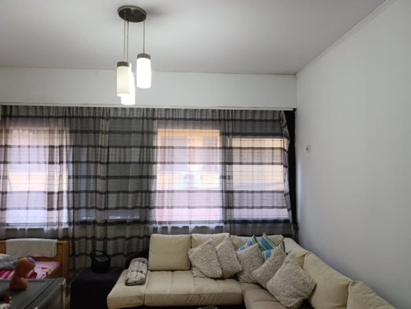 Tirane, jepet me qera garsonier 1+1 Kati 2, 40 m² 350 € 